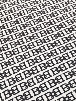 Bally écharpe en soie à motif monogrammé